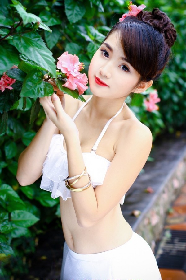 hot-girl-chu-quynh-phuong-ve-dep-trong-sang-1-600x900